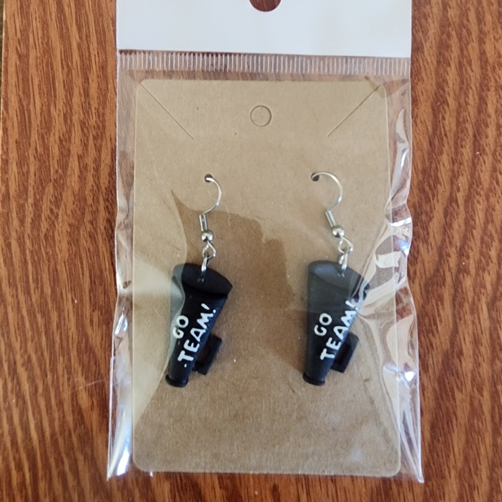 Black and White Minimalist Dangle Earrings - Picture 2 of 4